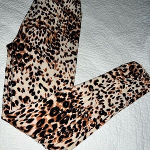 Rare Lularoe leopard leggings